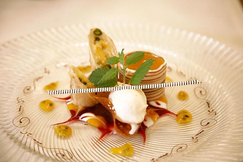 Weinhotel St. Stephanus เซลทิงเงน-อาคทิก ภายนอก รูปภาพ