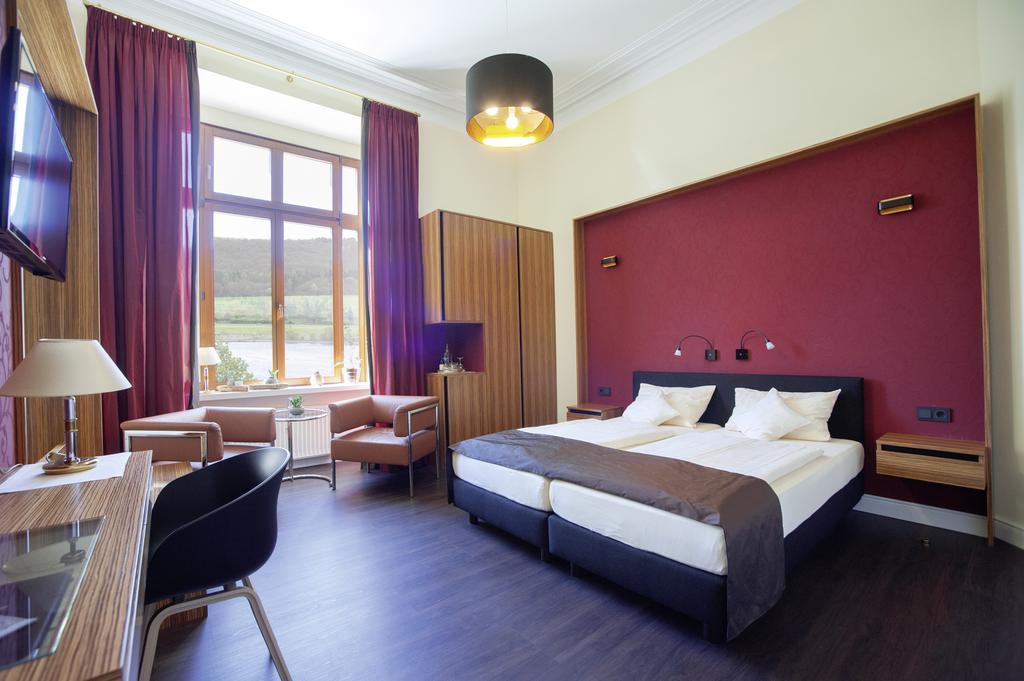 Weinhotel St. Stephanus เซลทิงเงน-อาคทิก ภายนอก รูปภาพ